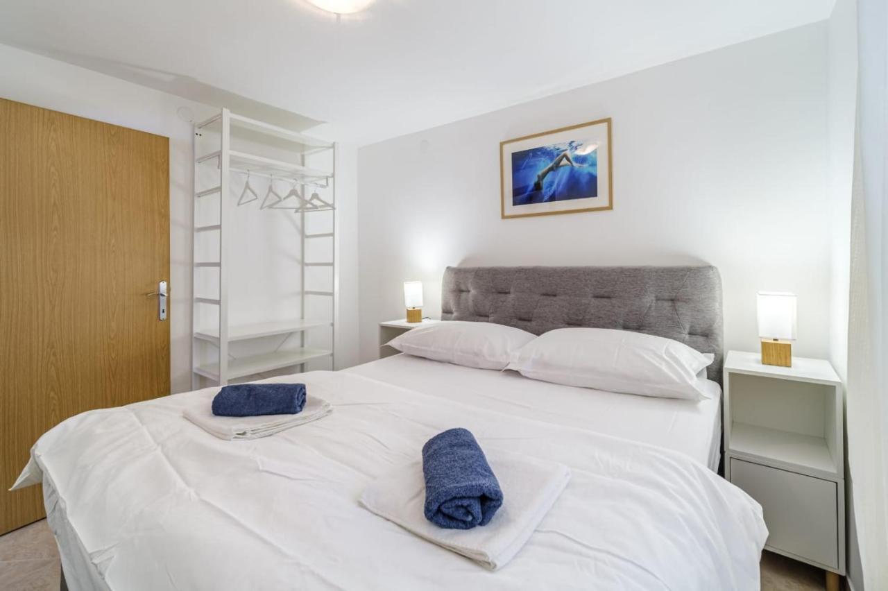 Apartmani P&S Supetar Eksteriør bilde