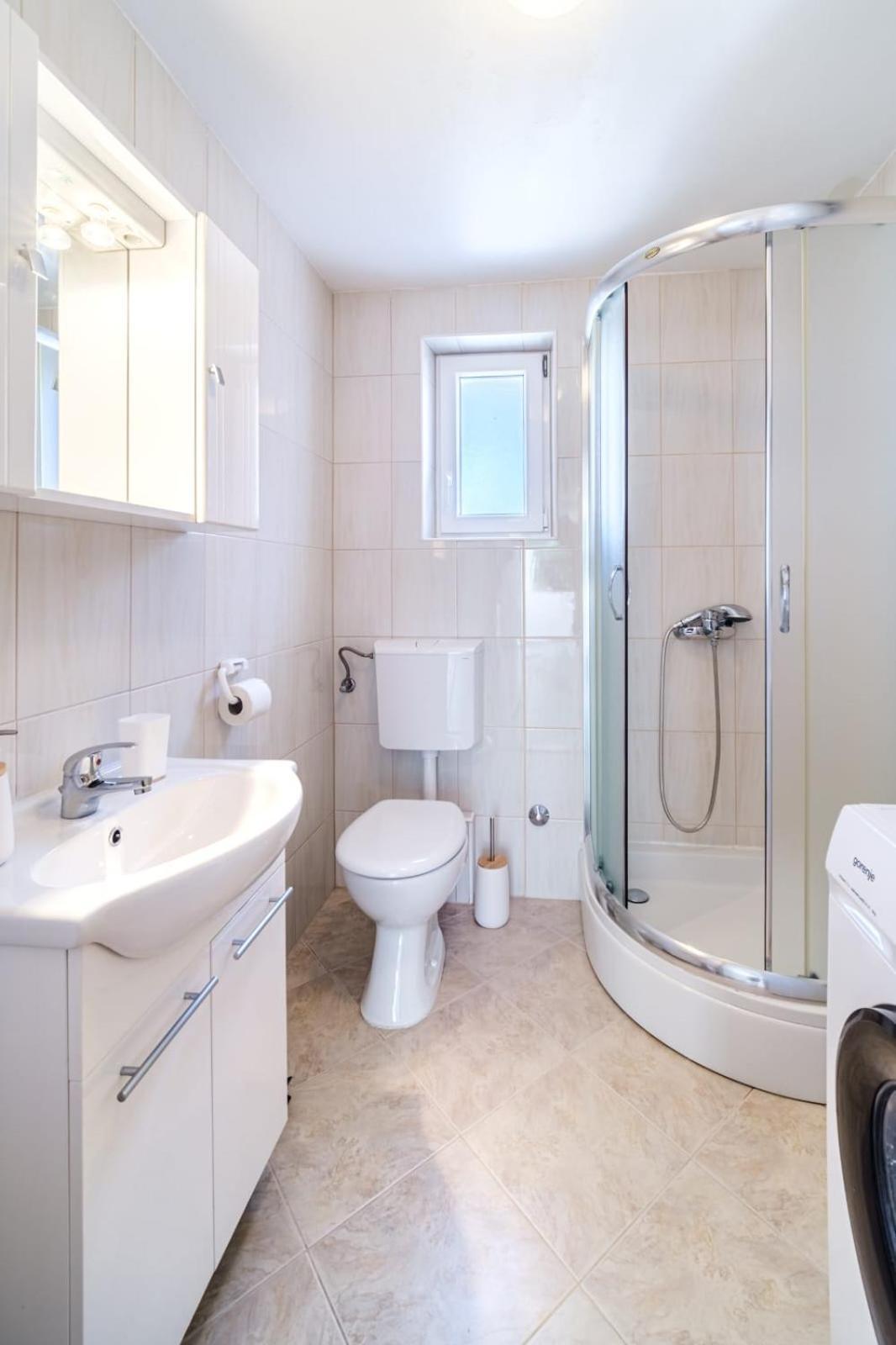 Apartmani P&S Supetar Eksteriør bilde